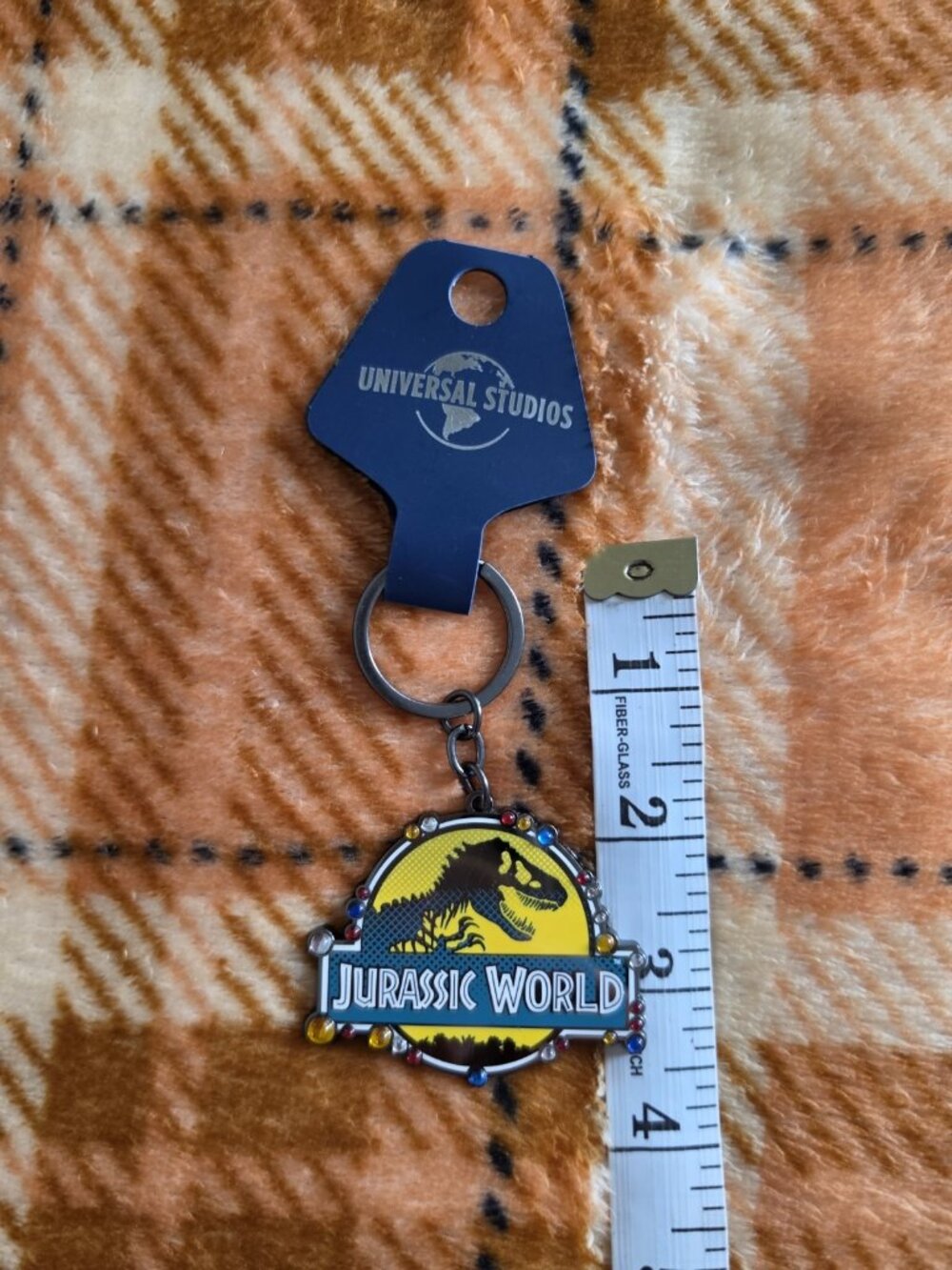 Universal Studios Jurassic World 3 DNA Enamel Keychain Keyring New - Picture 3 of 3